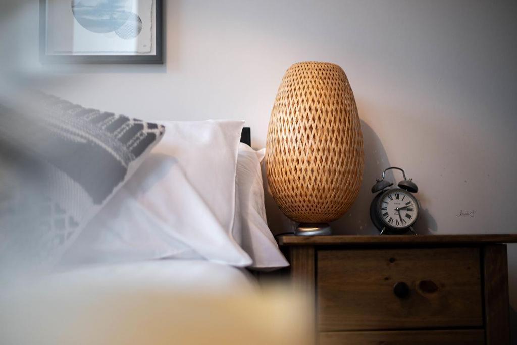 Air Host And Stay - Apartment 5 Broadhurst Court Sleeps 6 Minutes From Town Centre Stockport Exteriör bild